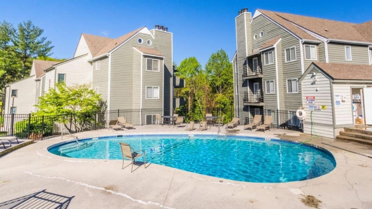 Sky High Views!!-Peak Mountaintop-Outdoor Pool-Close To Downtown-Private Balcony-Wifi-Cable Gatlinburg Luaran gambar