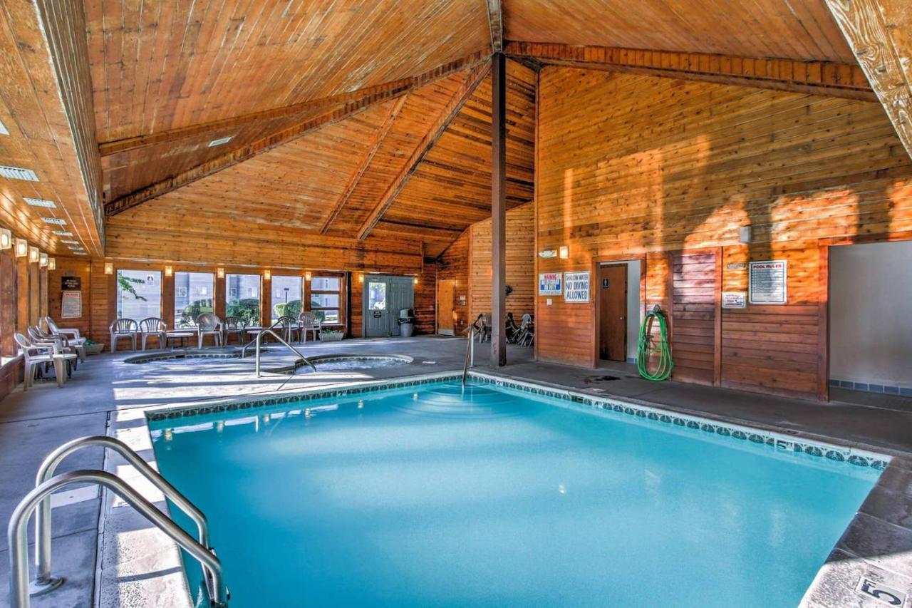 Sky High Views!!-Peak Mountaintop-Outdoor Pool-Close To Downtown-Private Balcony-Wifi-Cable Gatlinburg Luaran gambar