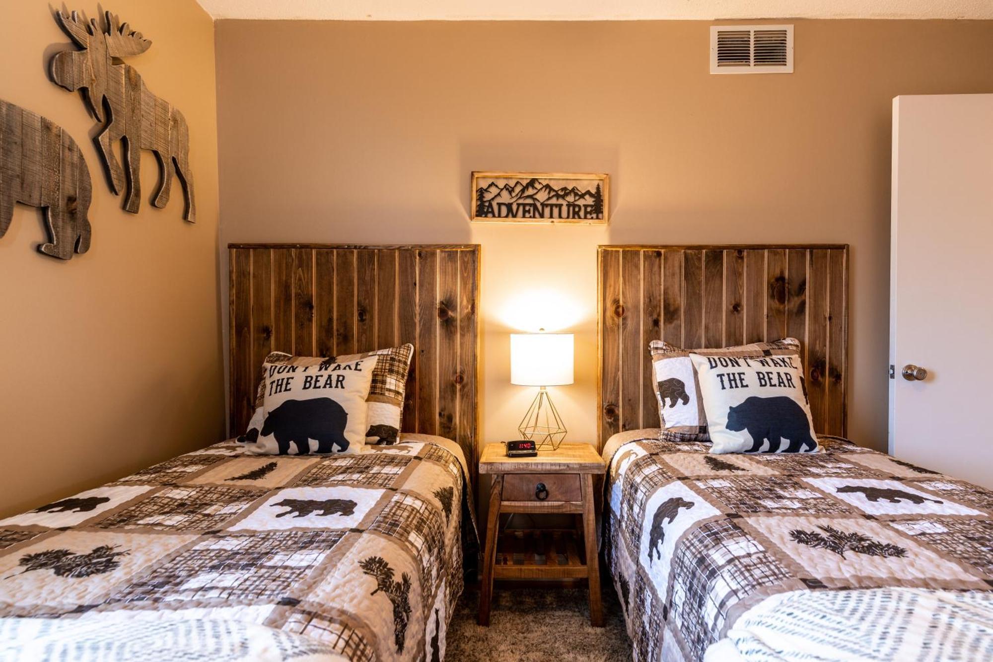 Sky High Views!!-Peak Mountaintop-Outdoor Pool-Close To Downtown-Private Balcony-Wifi-Cable Gatlinburg Luaran gambar