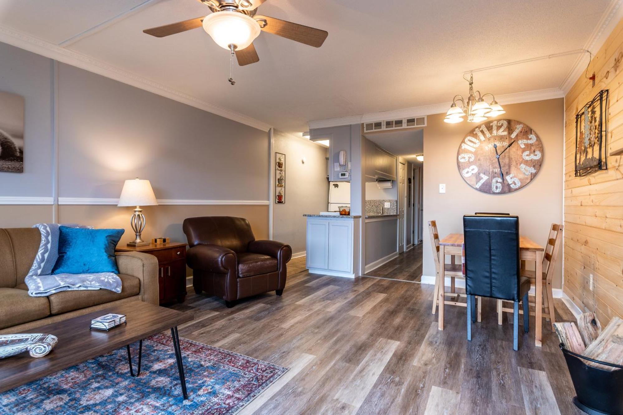 Sky High Views!!-Peak Mountaintop-Outdoor Pool-Close To Downtown-Private Balcony-Wifi-Cable Gatlinburg Luaran gambar