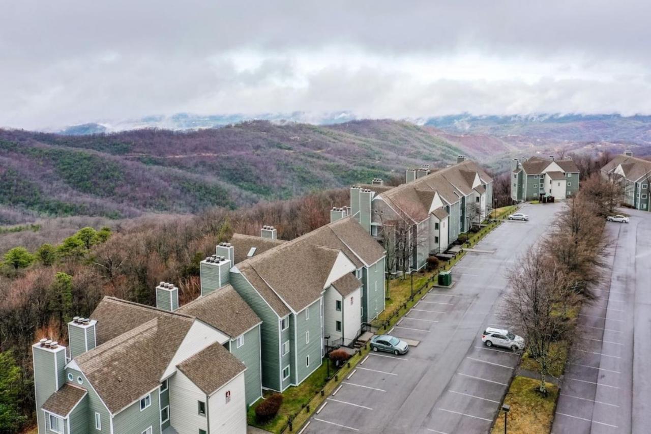 Sky High Views!!-Peak Mountaintop-Outdoor Pool-Close To Downtown-Private Balcony-Wifi-Cable Gatlinburg Luaran gambar
