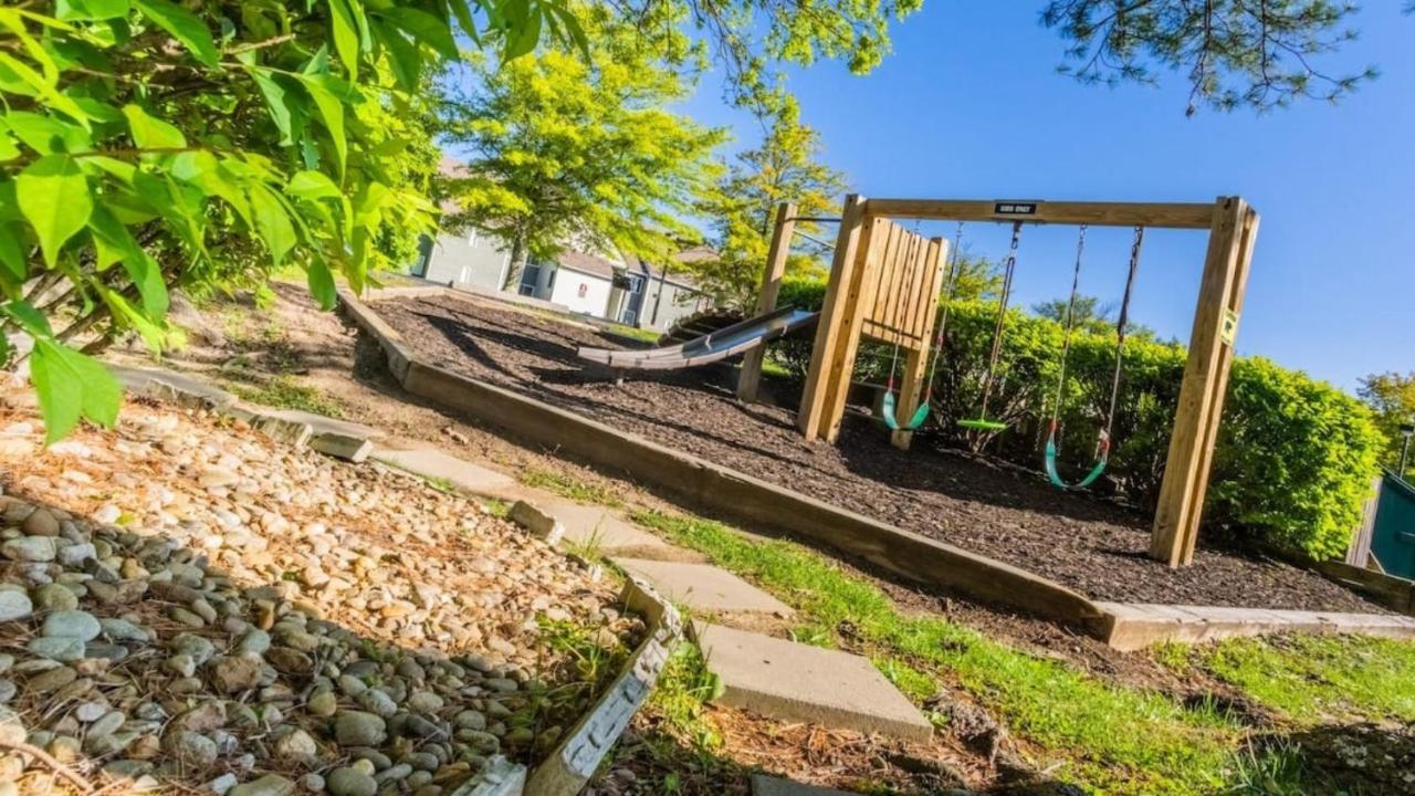 Sky High Views!!-Peak Mountaintop-Outdoor Pool-Close To Downtown-Private Balcony-Wifi-Cable Gatlinburg Luaran gambar