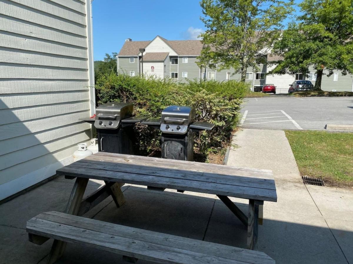 Sky High Views!!-Peak Mountaintop-Outdoor Pool-Close To Downtown-Private Balcony-Wifi-Cable Gatlinburg Luaran gambar