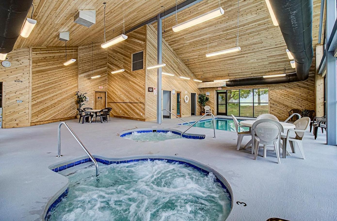 Sky High Views!!-Peak Mountaintop-Outdoor Pool-Close To Downtown-Private Balcony-Wifi-Cable Gatlinburg Luaran gambar