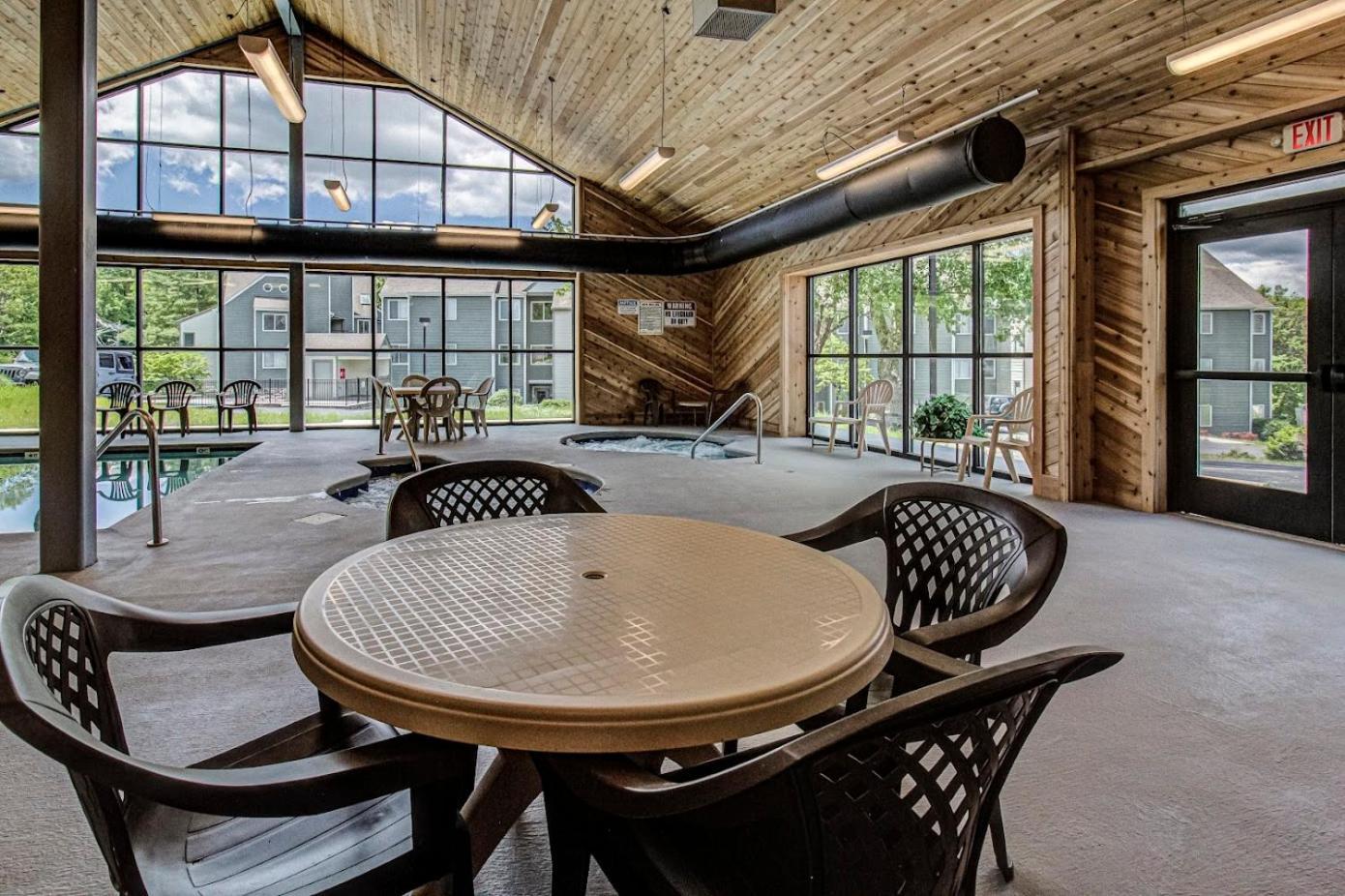 Sky High Views!!-Peak Mountaintop-Outdoor Pool-Close To Downtown-Private Balcony-Wifi-Cable Gatlinburg Luaran gambar